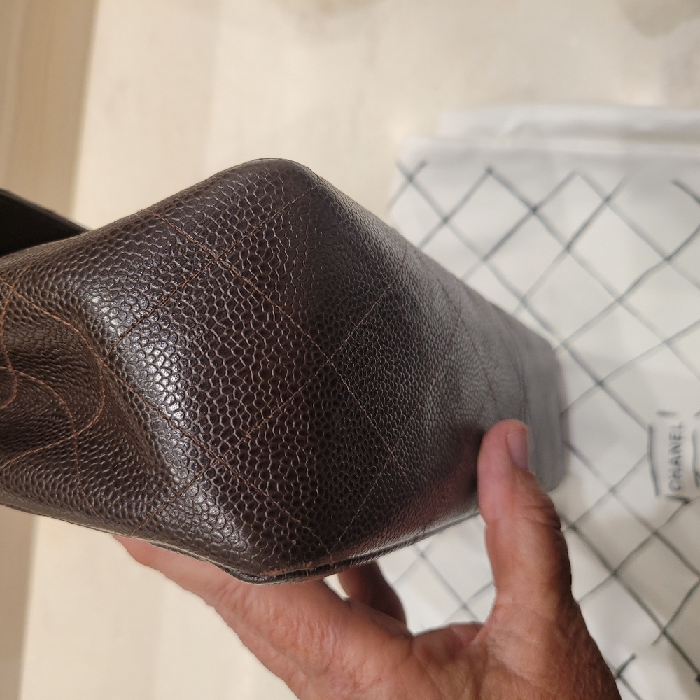 CHANEL Vintage Jumbo Single Flap - Brown Caviar Leather - Picture 4 of 13